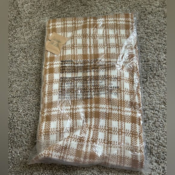 NWT Timberland Scarf Buffalo Plaid One Size in Package  Brown Outdoor Women’s - Picture 3 of 8